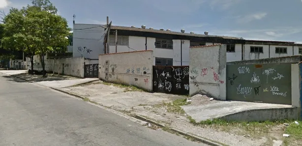 Galpão/Depósito/Armazém à venda, 1500m² no Taquara, Rio de Janeiro