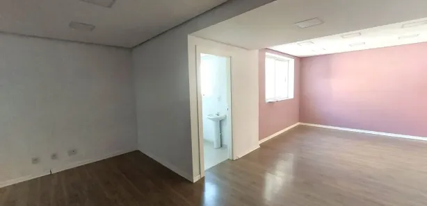 Sala Comercial à venda, 50m² no Centro, Caxias do Sul