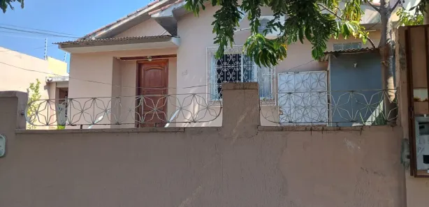 Casa com 3 Quartos à venda, 366m² no São Jorge, Manaus