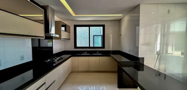Casa com 4 Quartos para alugar, 320m² no Jardins Verona, Goiânia