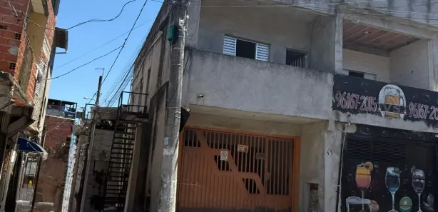 Sobrado com 6 Quartos à venda, 245m² no Jardim Santo Estêvão, Carapicuíba