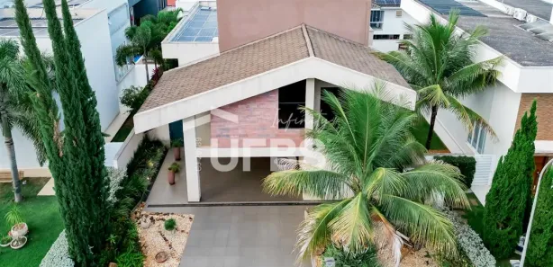 Casa de Condomínio com 4 Quartos à venda, 333m² no Jardins Valência, Goiânia