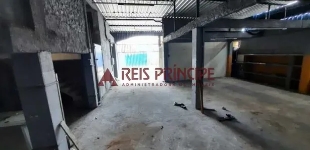Galpão/Depósito/Armazém para alugar, 700m² no Taquara, Rio de Janeiro