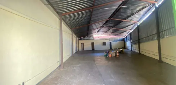 Galpão/Depósito/Armazém para alugar, 284m² no Santa Efigênia, Belo Horizonte