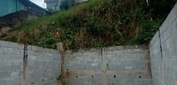 Lote/Terreno à venda, 250m² no Jardim Ipê, Itaquaquecetuba