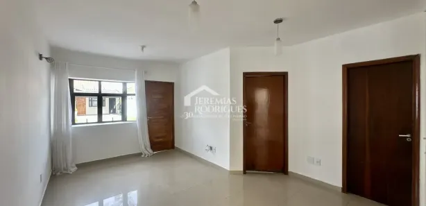 Casa de Condomínio com 4 Quartos para alugar, 144m² no Parque São Luís, Taubaté