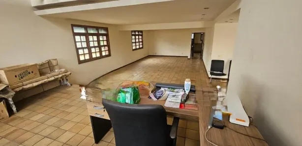 Casa com 8 Quartos para alugar, 640m² no Santa Tereza, Belo Horizonte