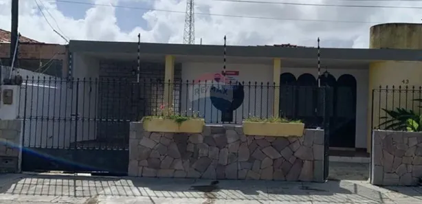 Casa com 6 Quartos à venda, 330m² no Pitanguinha, Maceió