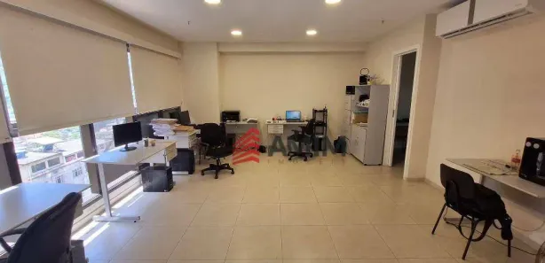 Sala Comercial à venda, 52m² no São Domingos, Niterói