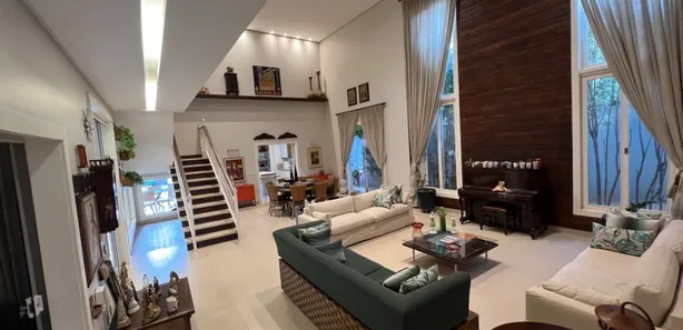 Casa de Condomínio com 4 Quartos para alugar, 420m² no Jardim Florença, Goiânia
