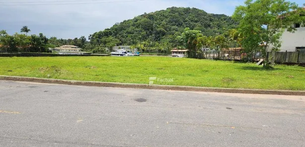 Lote/Terreno à venda, 1950m² no Balneario Praia do Perequê, Guarujá