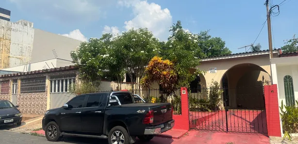 Casa com 4 Quartos para alugar, 250m² no Nossa Senhora das Graças, Manaus