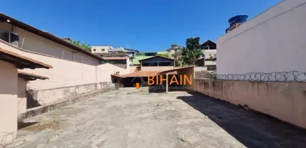 Casa com 3 Quartos à venda, 360m² no Dom Bosco, Belo Horizonte