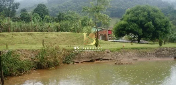 Fazenda/Sítio com 4 Quartos à venda, 7000m² no Cachoeiros, Macaé