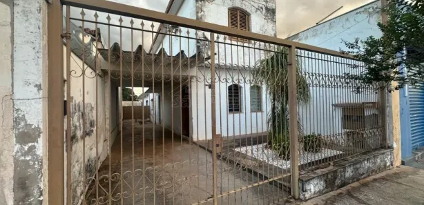 Casa com 3 Quartos à venda, 215m² no Centro, Araraquara
