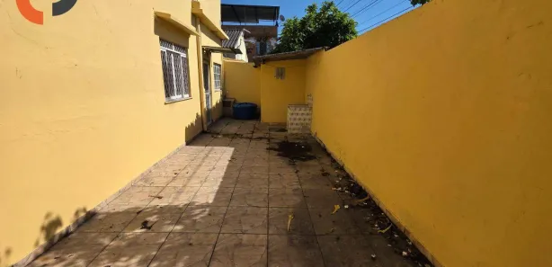 Casa com 2 Quartos para alugar, 57m² no Centro, Nova Iguaçu