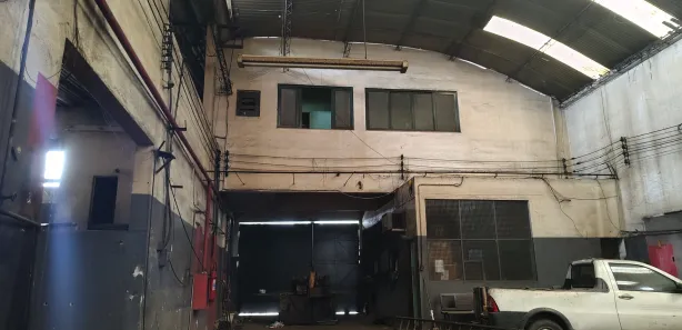 Galpão/Depósito/Armazém para venda ou aluguel, 2000m² no Cascadura, Rio de Janeiro