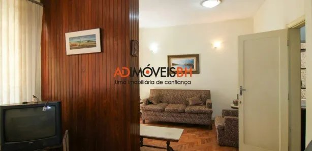 Casa com 4 Quartos para alugar, 315m² no Santo Antônio, Belo Horizonte