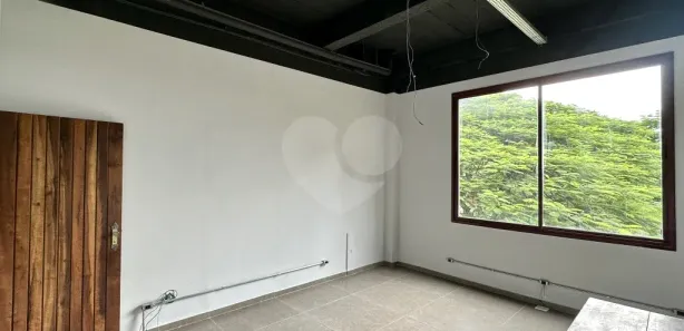 Sala Comercial para venda ou aluguel, 41m² no Chácara São João, Carapicuíba