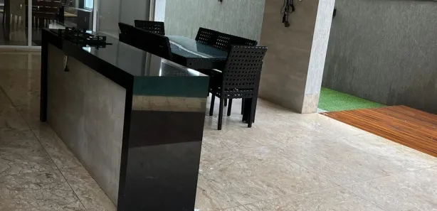 Sobrado com 4 Quartos à venda, 360m² no Jardins Valência, Goiânia