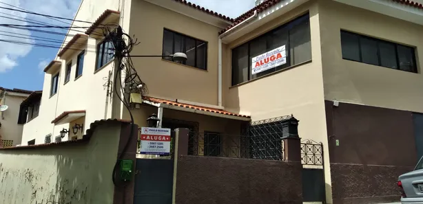 Imóvel Comercial com 4 Quartos para alugar, 10m² no Centro, Nova Iguaçu