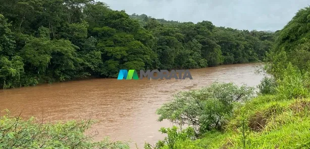 Fazenda/Sítio com 1 Quarto à venda, 30000m² no , Brumadinho