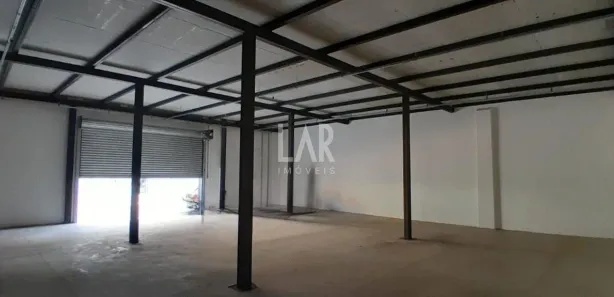 Ponto Comercial para alugar, 150m² no Condomínio das Palmeiras (Parque Durval de Barros), Ibirité