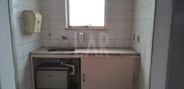 Sala Comercial para alugar, 550m² no Santa Efigênia, Belo Horizonte