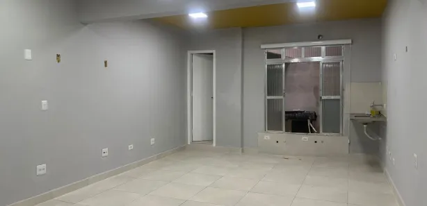 Sala Comercial para alugar, 30m² no Macuco, Santos