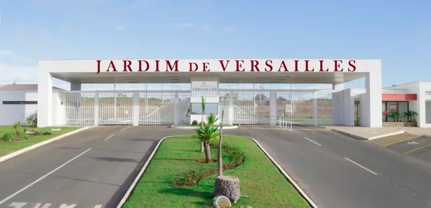 Casa de Condomínio com 2 Quartos à venda, 300m² no Setor Leste, Brasília