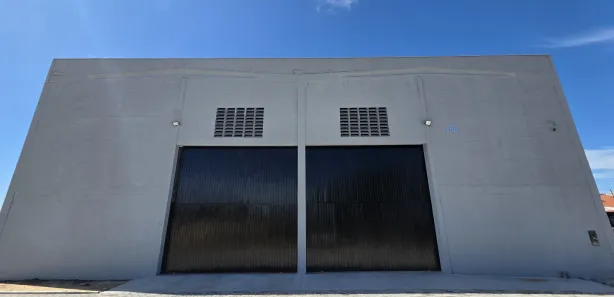 Galpão/Depósito/Armazém para alugar, 207m² no Candelária, Natal