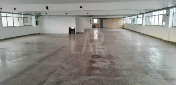 Sala Comercial para alugar, 550m² no Santa Efigênia, Belo Horizonte