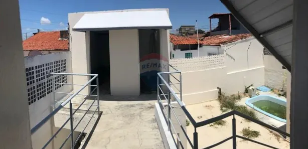 Imóvel Comercial com 3 Quartos para alugar, 240m² no Candelária, Natal