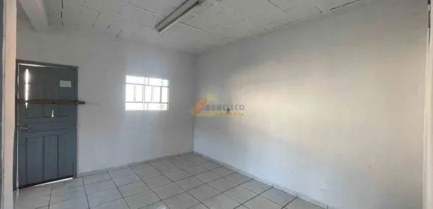 Casa com 2 Quartos para alugar, 55m² no Catalão, Divinópolis