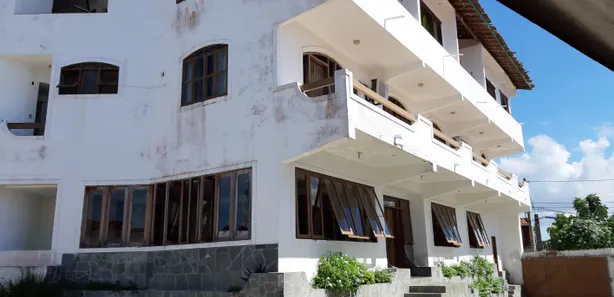 Sobrado com 8 Quartos à venda, 1900m² no Centro, Lauro de Freitas