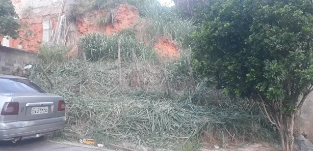 Lote/Terreno à venda, 500m² no Jardim dos Comerciários (Venda Nova), Belo Horizonte
