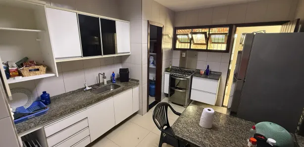 Casa com 4 Quartos para alugar, 250m² no Capim Macio, Natal