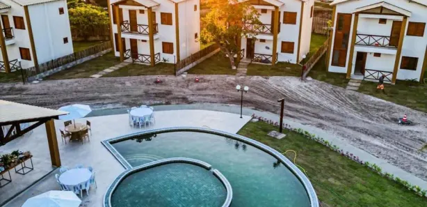 Casa de Condomínio com 3 Quartos à venda, 250m² no , Barreirinhas