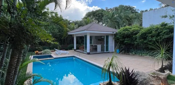 Casa de Condomínio com 4 Quartos para alugar, 420m² no Jardim Florença, Goiânia
