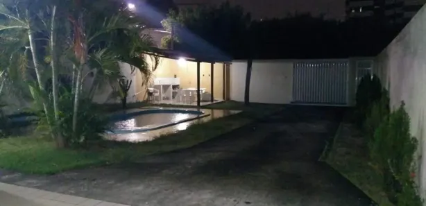 Casa com 4 Quartos para alugar, 220m² no Capim Macio, Natal