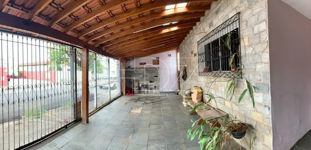 Casa com 2 Quartos à venda, 172m² no Centro, Araraquara