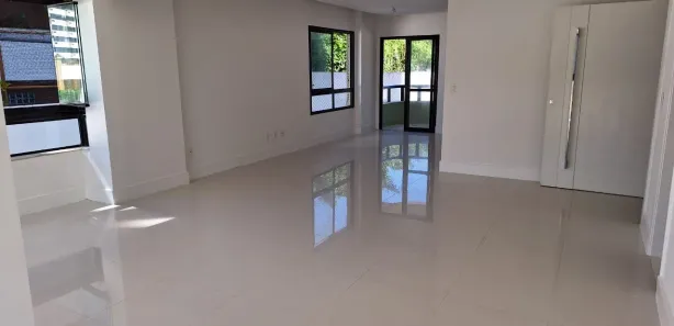 Apartamento com 3 Quartos para alugar, 142m² no Jardim Armação, Salvador