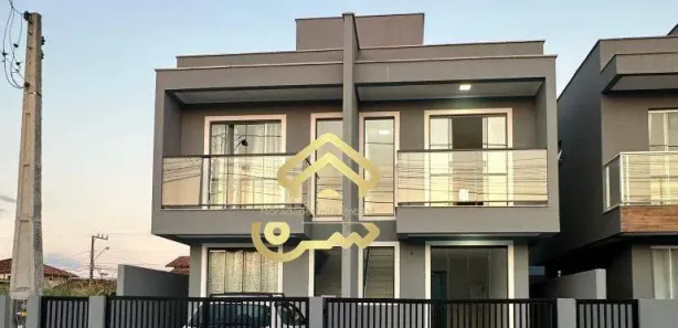 Sobrado com 2 Quartos para alugar, 80m² no Carianos, Florianópolis