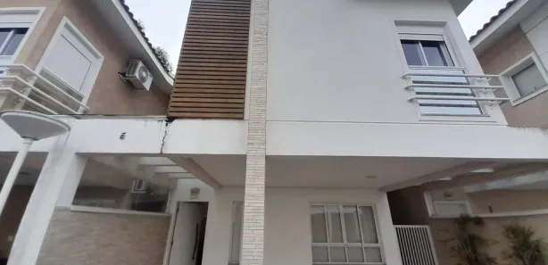 Casa de Condomínio com 4 Quartos para alugar, 180m² no Vila Oliveira, Mogi das Cruzes