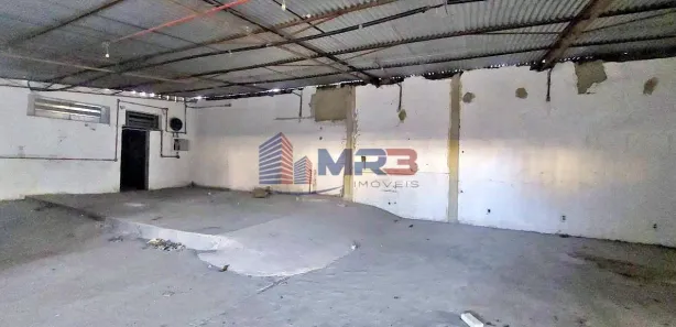 Galpão/Depósito/Armazém à venda, 369m² no Taquara, Rio de Janeiro