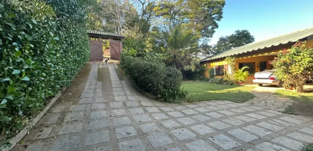 Casa com 4 Quartos para alugar, 300m² no Pedro do Rio, Petrópolis