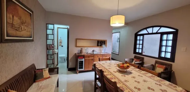 Sobrado com 3 Quartos à venda, 250m² no Jardim Planalto, Carapicuíba
