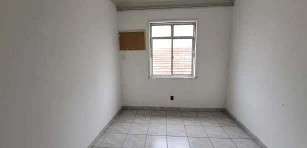 Apartamento com 2 Quartos para alugar, 60m² no Tanque, Rio de Janeiro