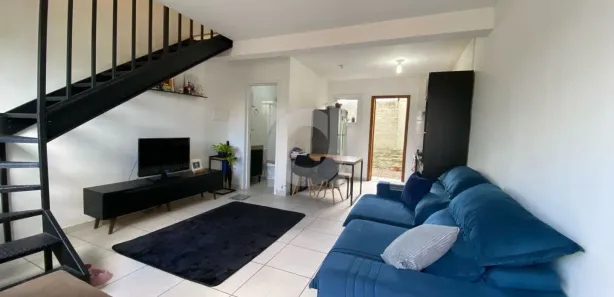 Sobrado com 3 Quartos à venda, 44m² no Loteamento Neto, Portão
