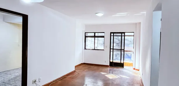 Apartamento com 3 Quartos para alugar, 145m² no Retiro, Petrópolis